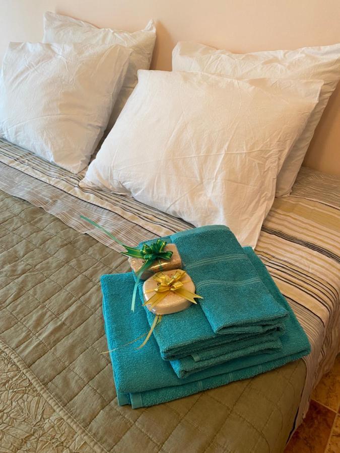 Comfortable Guest Room With Balcony Beniarjo المظهر الخارجي الصورة